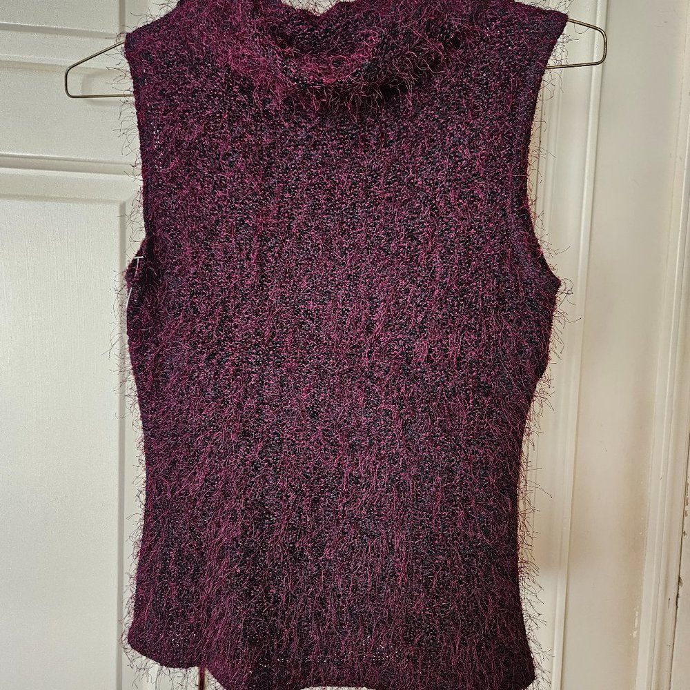 Karen Kane Medium Top.